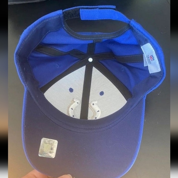 Colts hat,‎ OS - Picture 2 of 3